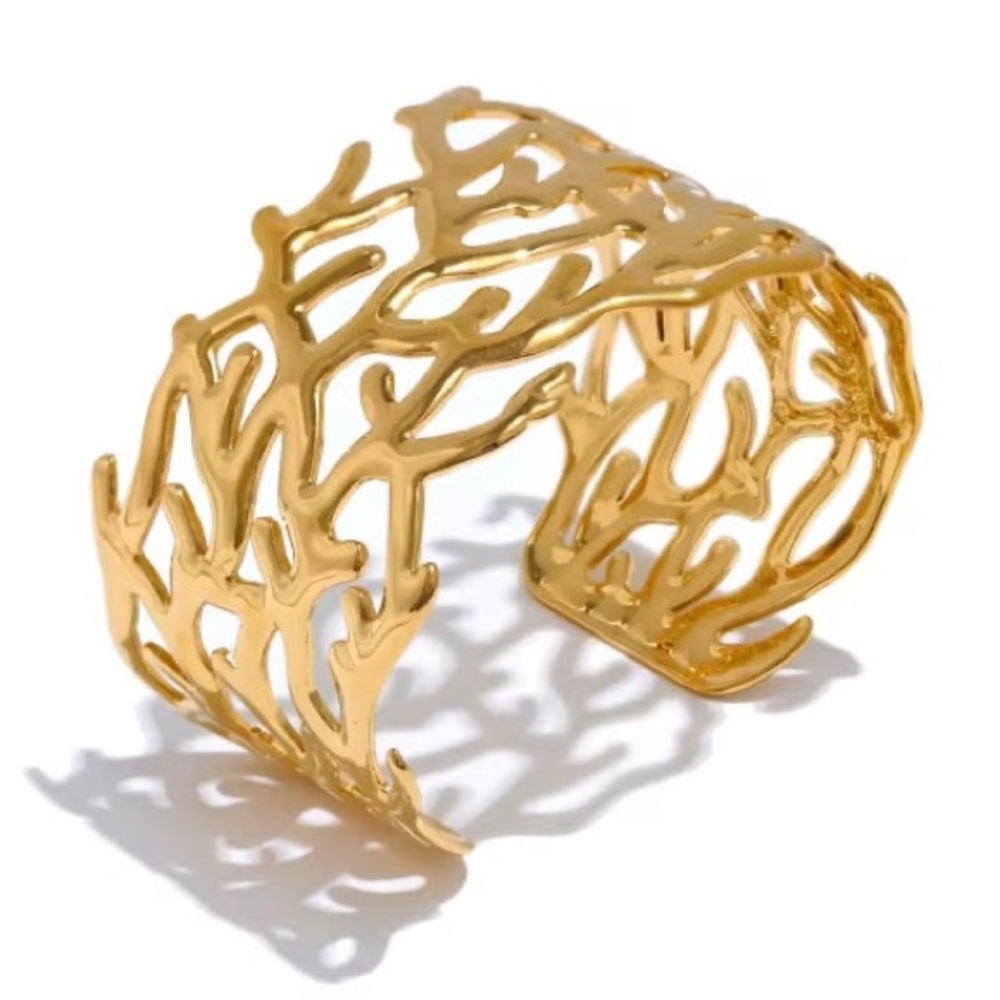 Elegant Gold Cuff Bracelet